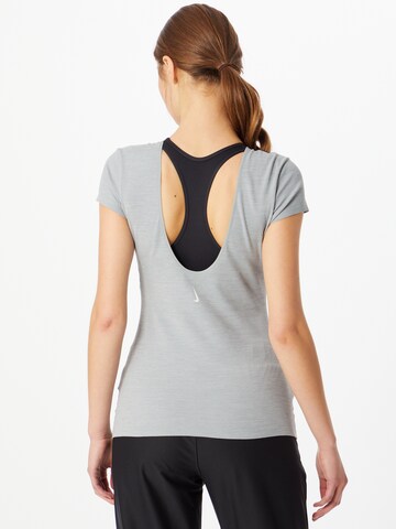 NIKE - Camiseta funcional 'ONE' en gris