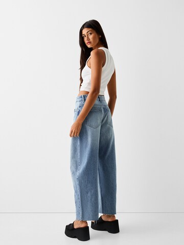 Bershka Loosefit Jeans in Blauw