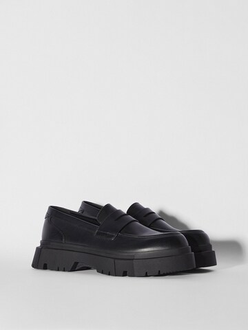 Bershka Loafer värissä musta