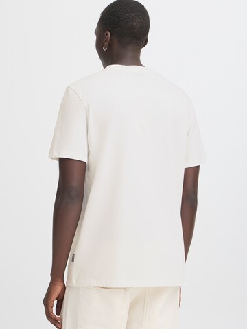 BLEND - Camiseta 'BHJERRON' en blanco
