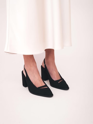 nae Vegan Shoes - Zapatos destalonado 'EMBER' en negro