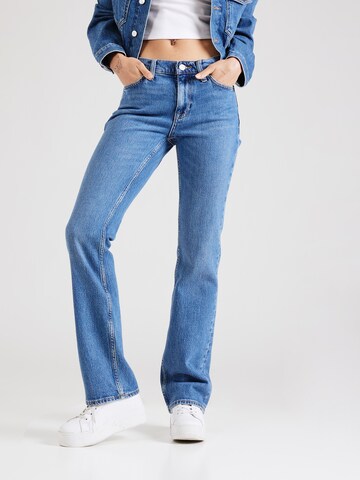 Regular Jeans 'MADDIE' de la Tommy Jeans pe albastru: față