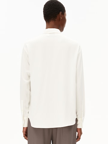 ARMEDANGELS Blouse 'LARISAANA' in Wit