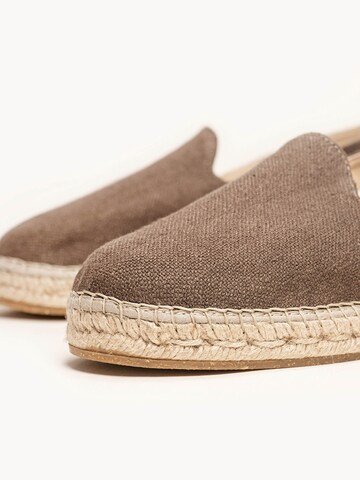 Alhamas Espadrilles 'Alpargata Plana'‌‌‌ in Grün