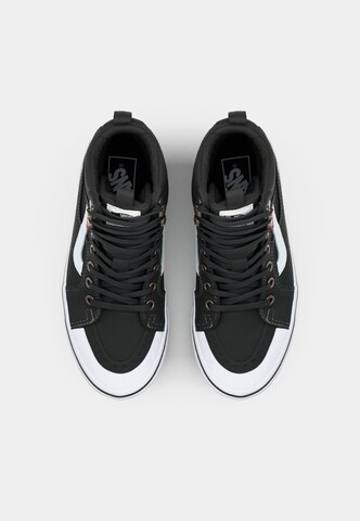 VANS Korkeavartiset tennarit 'Sk8-Hi' värissä musta