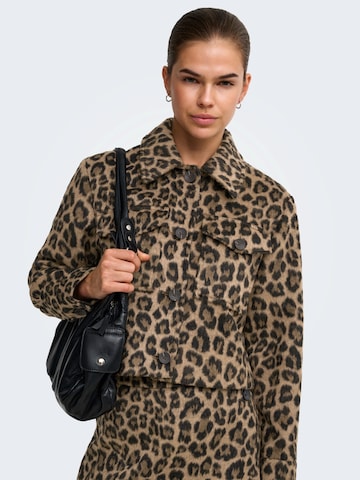 Veste mi-saison 'ONLEMILIA' ONLY en marron