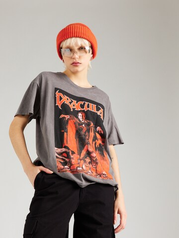 Nasty Gal - Camiseta 'Dracula' en gris: frente