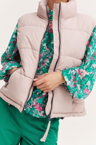 Gilet 'Bomina' di b.young in rosa