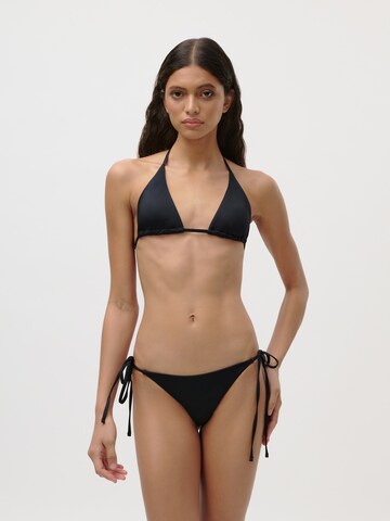 Slip bikini 'Giulia Bottom' di LeGer by Lena Gercke in nero: frontale