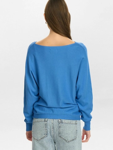 Pull-over ' NUDAYA ' NÜMPH en bleu