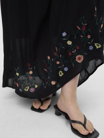 Jupe 'SINA' Vero Moda Curve en noir