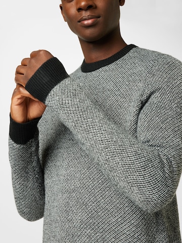 Pullover di BURTON MENSWEAR LONDON in grigio