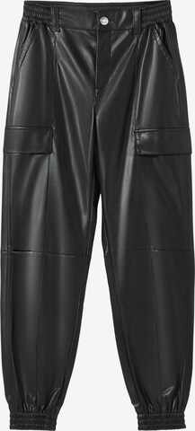 Bershka Tapered Cargo trousers in Black: front