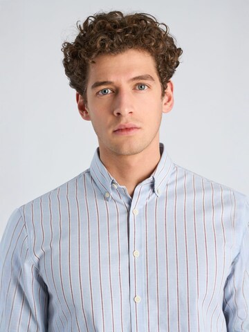 Coupe regular Chemise Lindbergh en bleu