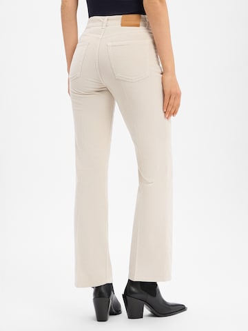 évasé Pantalon GANT en blanc