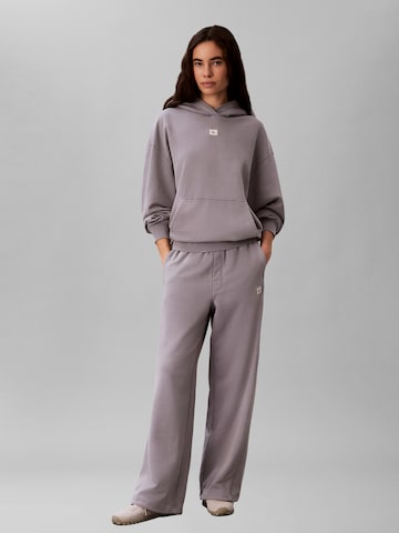 Calvin Klein Jeans Свитшот в Серый