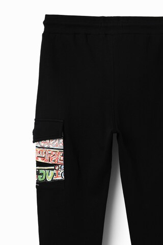 Effilé Pantalon Desigual en noir