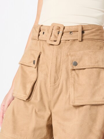 GUESS Regular Cargo Pants in Beige