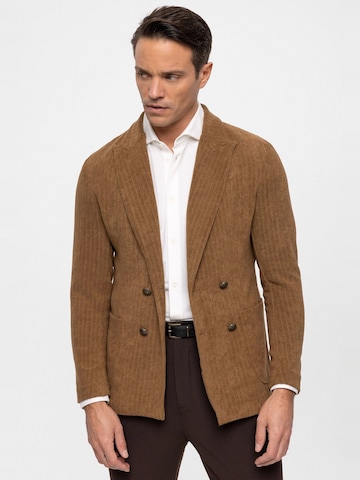 Antioch Between-seasons coat in Brown