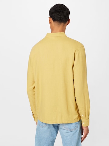 geltona WEEKDAY Standartinis modelis Marškiniai