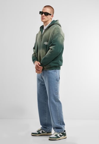 Another Cotton Lab Sweatjacke 'Live in Balance' in Grün: Vorderseite