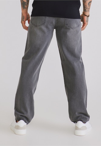regular Jeans di SikSilk in grigio