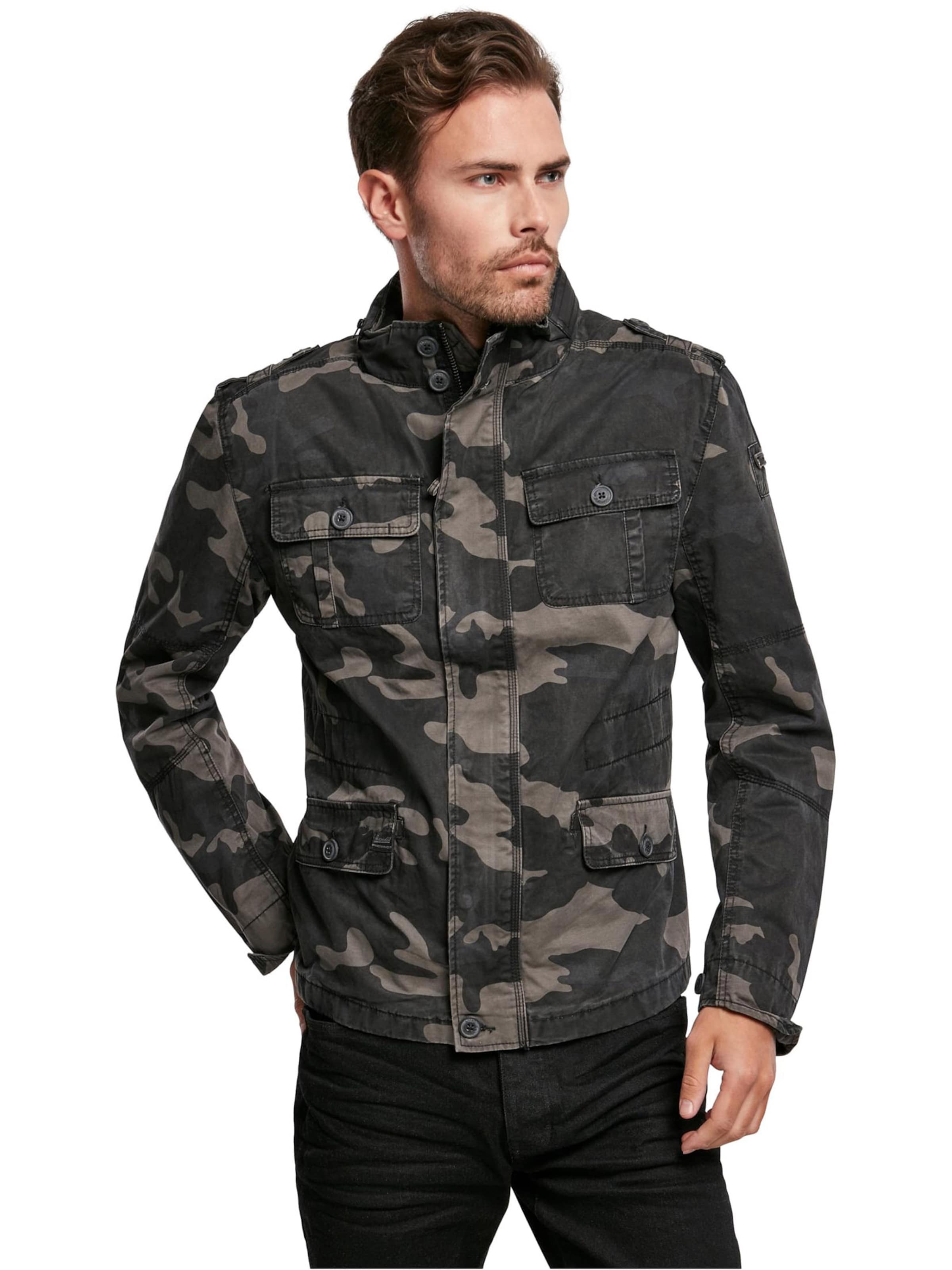 Brandit Between-season jacket in Green: front