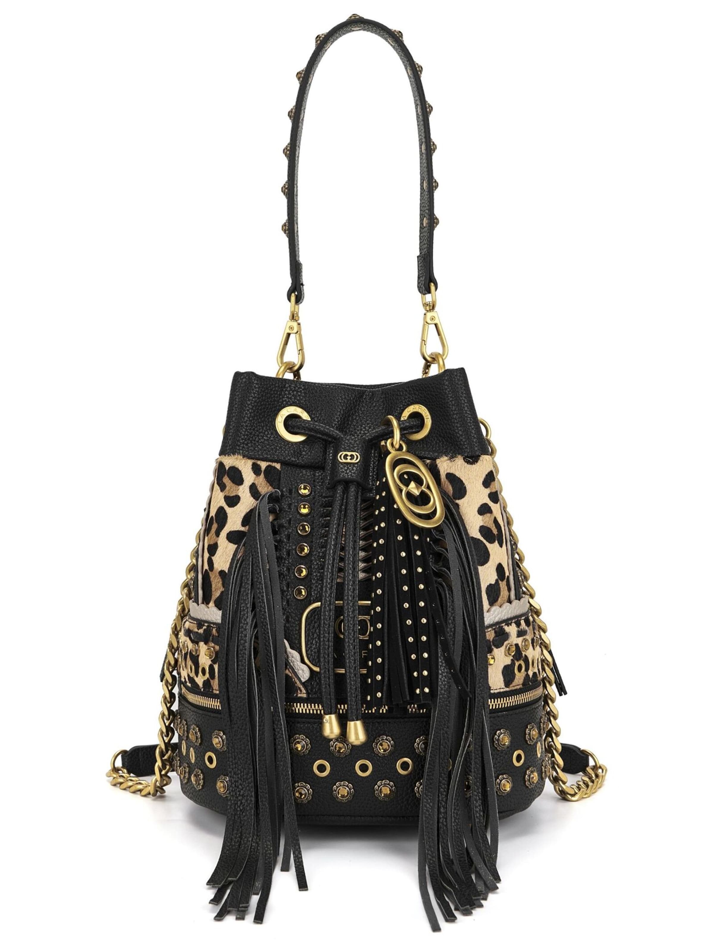 La Carrie Pouch in Black: front