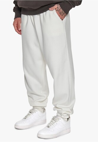 Dropsize Tapered Hose in Weiß: Vorderseite