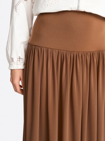 Rich & Royal - Falda en marrón