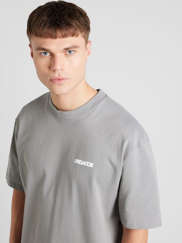 T-Shirt 'BASS' Pegador en gris