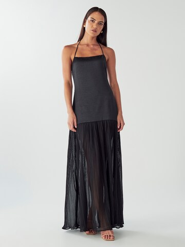 Willa Dress 'Elsa' in Black: front