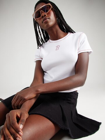 T-shirt 'BRANDY' PIECES en blanc