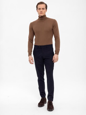Antioch Regular Trousers in Blue