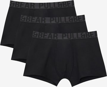 Pull&Bear Boxer shorts in Black: front