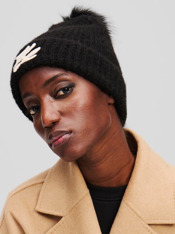 Karl Lagerfeld - Gorra en negro: frente