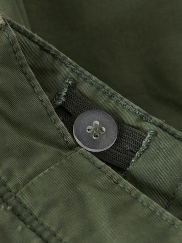 Loosefit Pantaloni 'NKMRyan' di NAME IT in verde