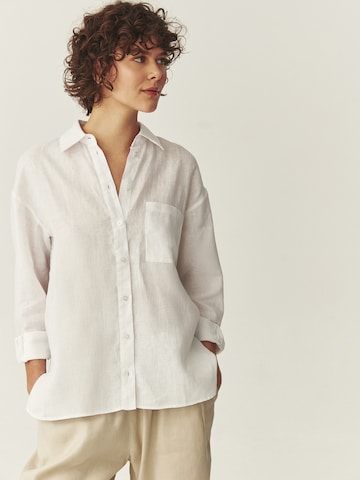 TATUUM Blus 'HANNA' i vit: framsida