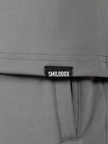 Smilodox T-Shirt Micah Casual Fit in Grau
