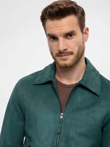 Antioch Between-season jacket in Green