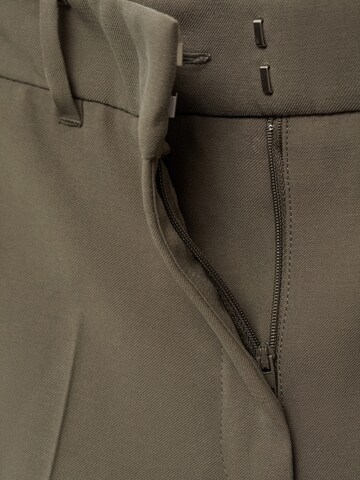 MANGO Bő szár Ráncos nadrág 'CARLOS' - zöld