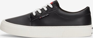 Tommy Jeans Sneakers 'Essential Derby' in Black: front
