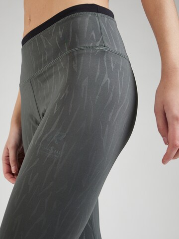 Skinny Pantaloni sportivi 'MYLLYOJA' di Rukka in verde