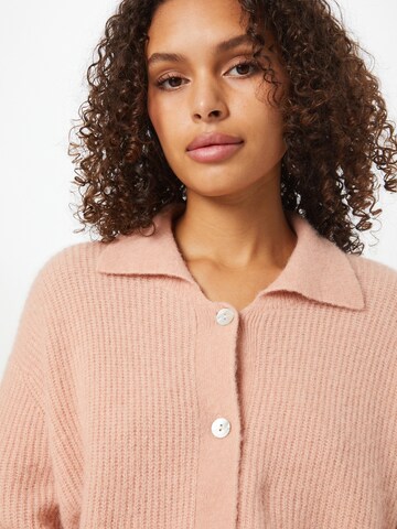 JUST FEMALE Strickjacke 'Rebelo' in Pink