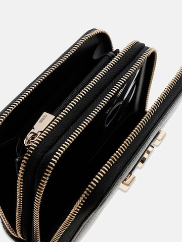 GUESS Wallet 'Lindsey' in Grey