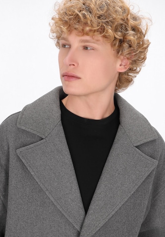 MO Between-seasons coat in Grey