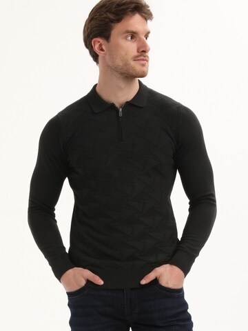 Gabbiano Sweater in Black: front