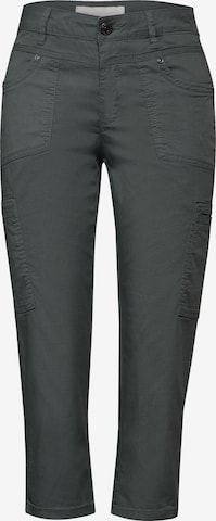 STREET ONE Slim fit Cargo Jeans in Green: front