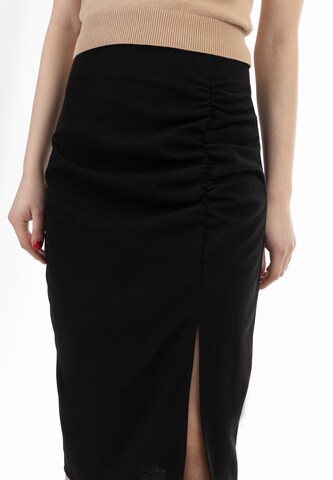 faina Skirt in Black