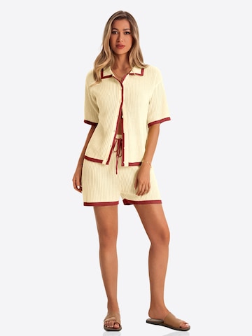 Imily Bela - Traje de pantalón en beige: frente